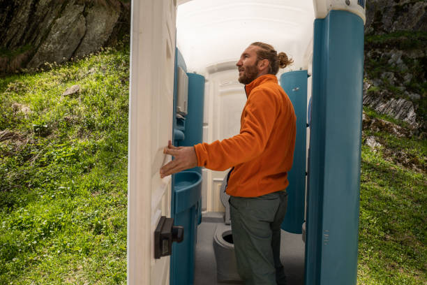 Best Best portable toilet rental  in Uhrichsville, OH